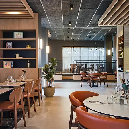 Campanile Prime - Paris Porte D'italie Hotel 3*